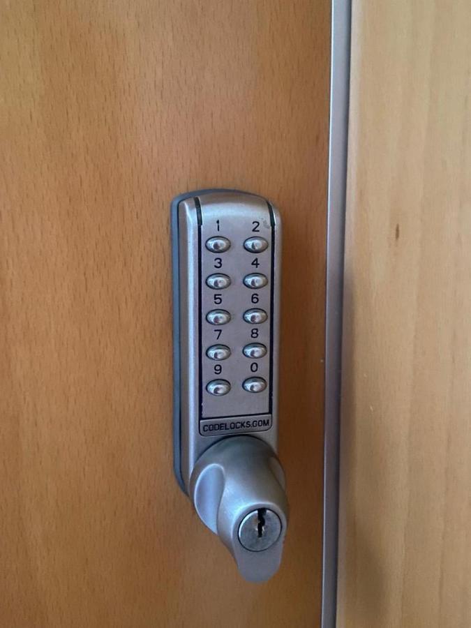 Apartamentos 16:9 Playa Suites Алмерия Екстериор снимка